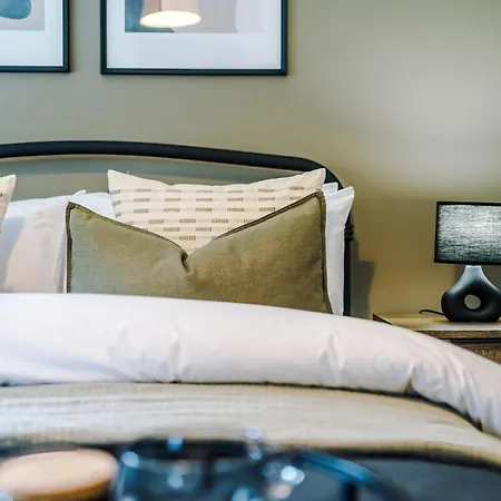 Homebird - Tavistock * Leeds