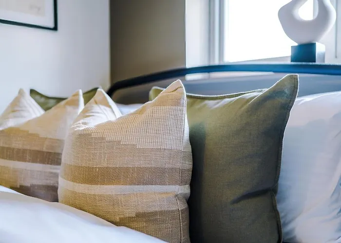 Homebird - Tavistock *