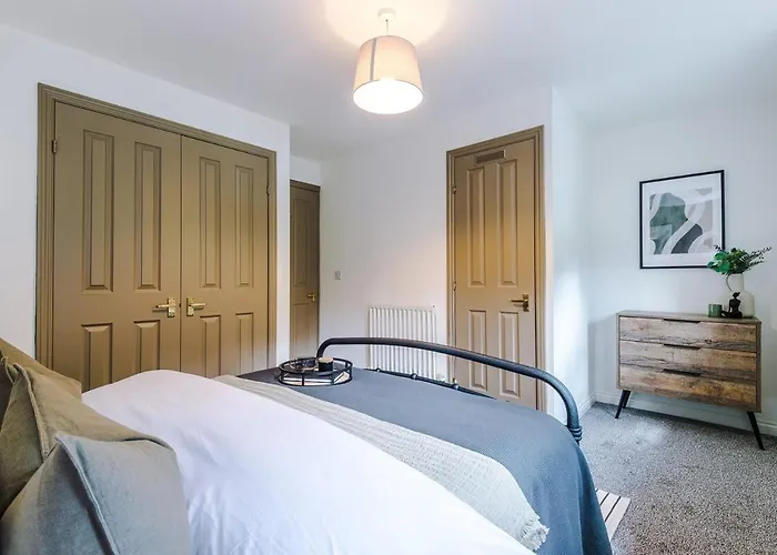 Homebird - Tavistock * 利兹